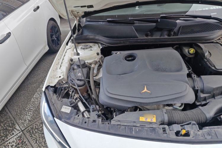Used Mercedes-Benz GLA 2015 GLA 200 Sport Edition Engine Bay Right
