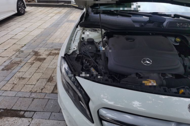 Used Mercedes-Benz GLA 2015 GLA 220 4MATIC Luxury Model Engine Bay Right