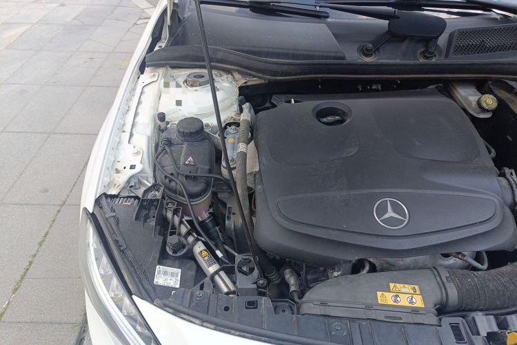 Used Mercedes-Benz GLA 2015 GLA 200 Fashion Model Engine Bay Right