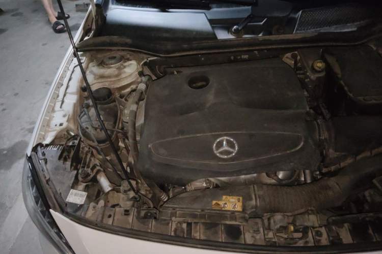 Used Mercedes-Benz GLA 2015 GLA 220 4MATIC Fashion Model Engine Bay Right