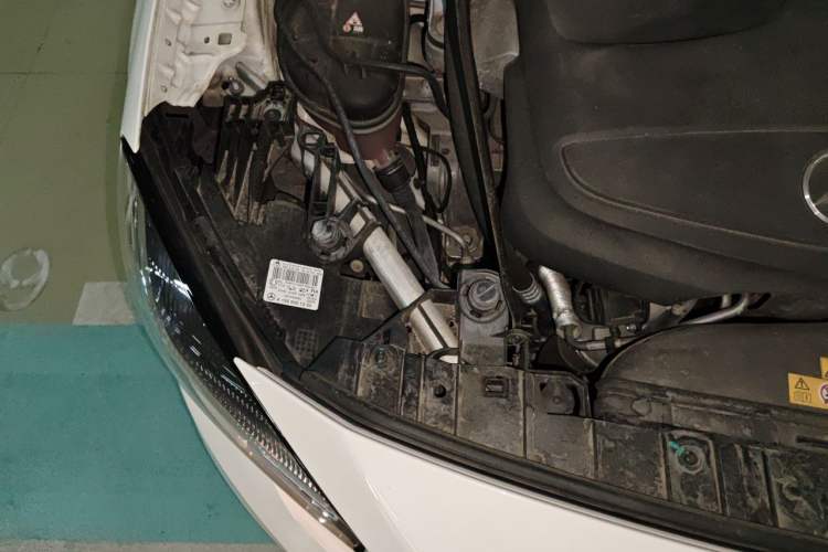 Used Mercedes-Benz GLA 2015 GLA 200 Sport Edition Engine Bay Right