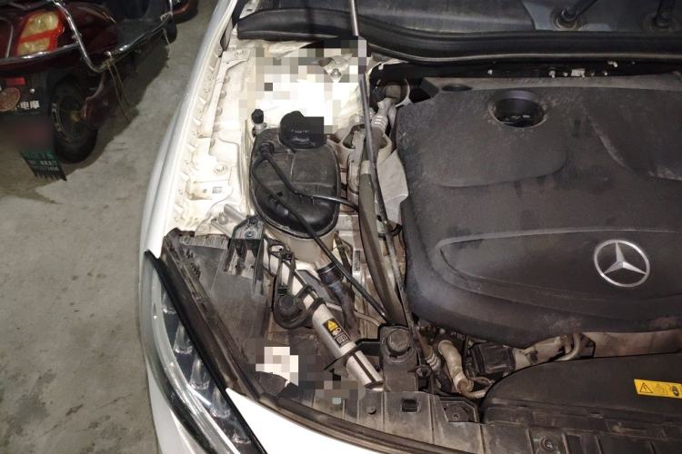 Used Mercedes-Benz GLA 2015 GLA 220 4MATIC Fashion Model Engine Bay Right