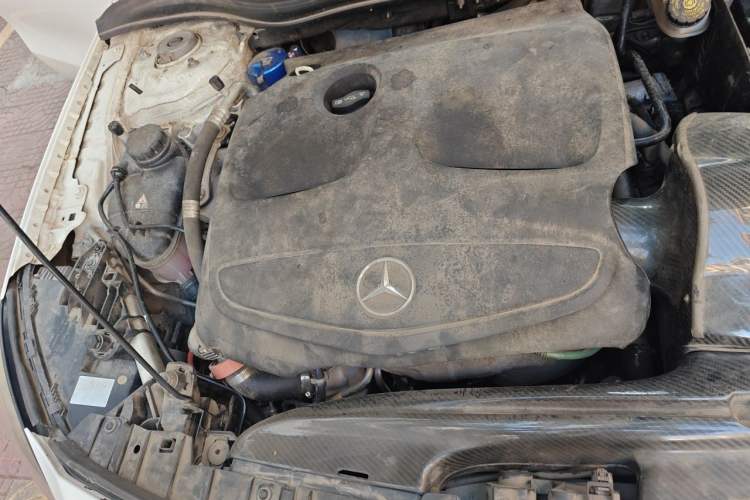 Used Mercedes-Benz GLA 2015 GLA 200 Fashion Model Engine Bay Right