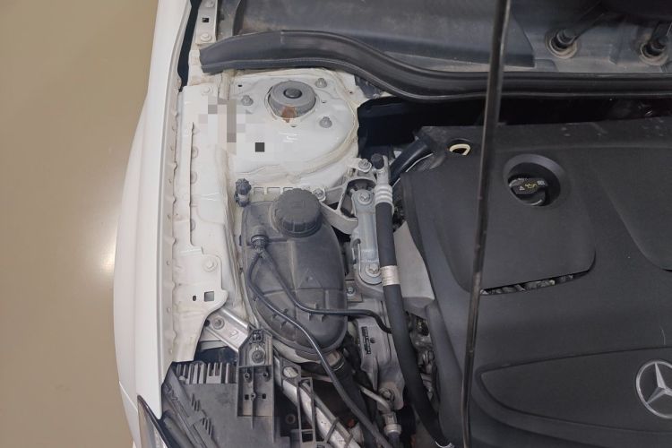 Used Mercedes-Benz GLA 2015 GLA 200 Fashion Model Engine Bay Right
