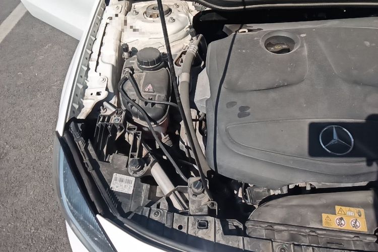 Used Mercedes-Benz GLA 2015 GLA 200 Sport Edition Engine Bay Right