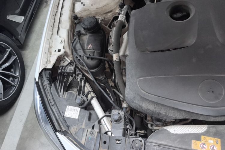 Used Mercedes-Benz GLA 2015 GLA 200 Sport Edition Engine Bay Right