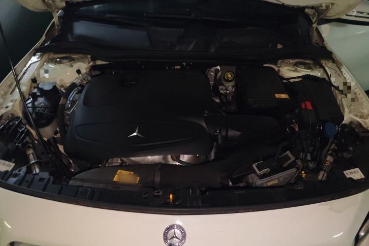 Used Mercedes-Benz GLA 2015 GLA 200 Fashion Model Engine Bay