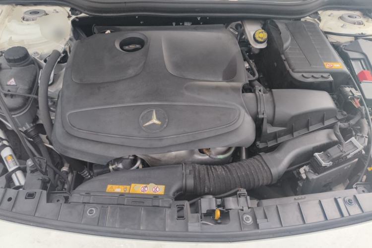 Used Mercedes-Benz GLA 2015 GLA 200 Engine Bay