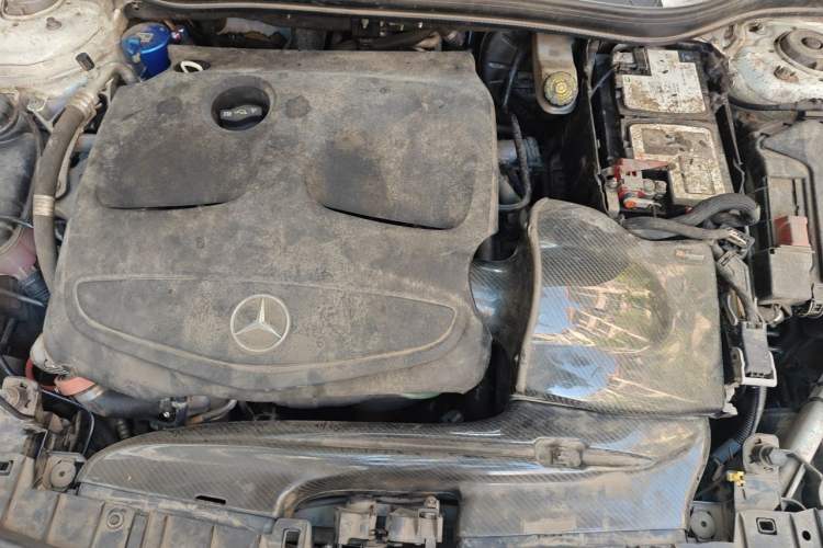 Used Mercedes-Benz GLA 2015 GLA 200 Fashion Model Engine Bay