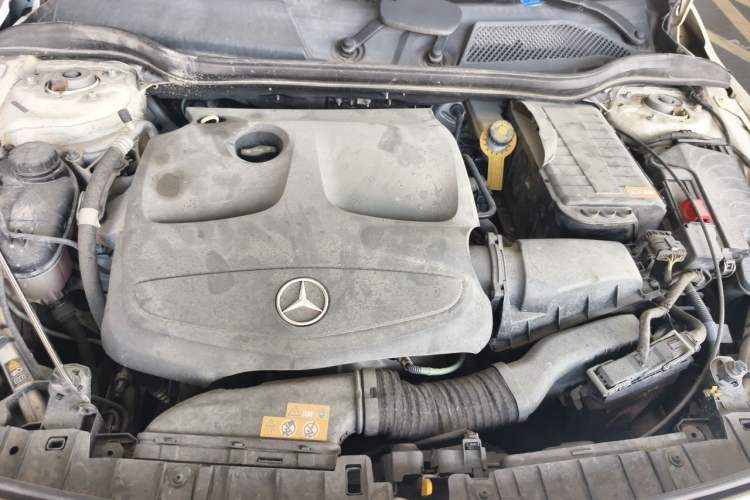 Used Mercedes-Benz GLA 2015 GLA 200 Fashion Model Engine Bay