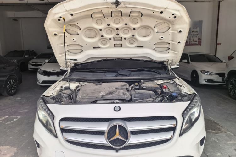 Used Mercedes-Benz GLA 2015 GLA 200 Fashion Model Engine Bay
