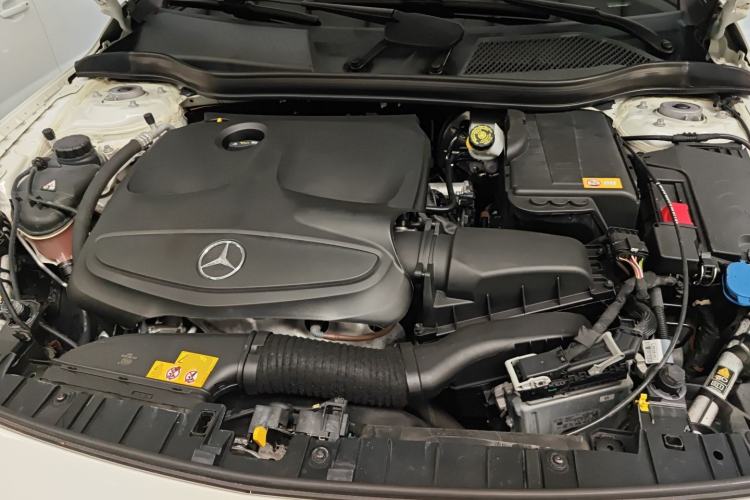 Used Mercedes-Benz GLA 2015 GLA 260 4MATIC Engine Bay