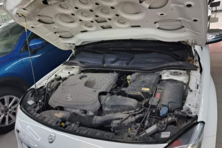 Used Mercedes-Benz GLA 2015 GLA 200 Sport Edition Engine Bay