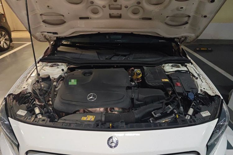 Used Mercedes-Benz GLA 2015 GLA 200 Sport Edition Engine Bay