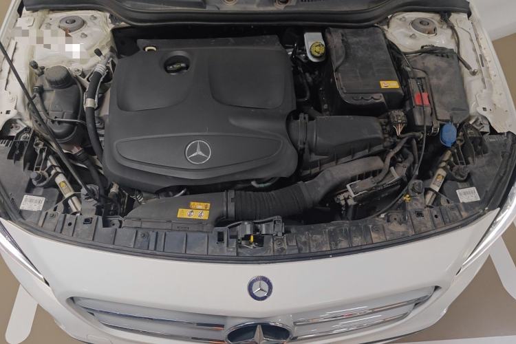 Used Mercedes-Benz GLA 2015 GLA 200 Fashion Model Engine Bay