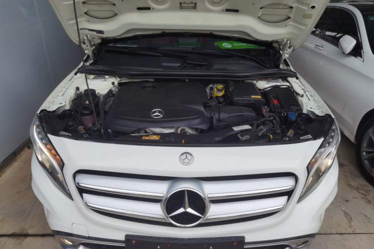 Used Mercedes-Benz GLA 2015 GLA 200 Engine Bay