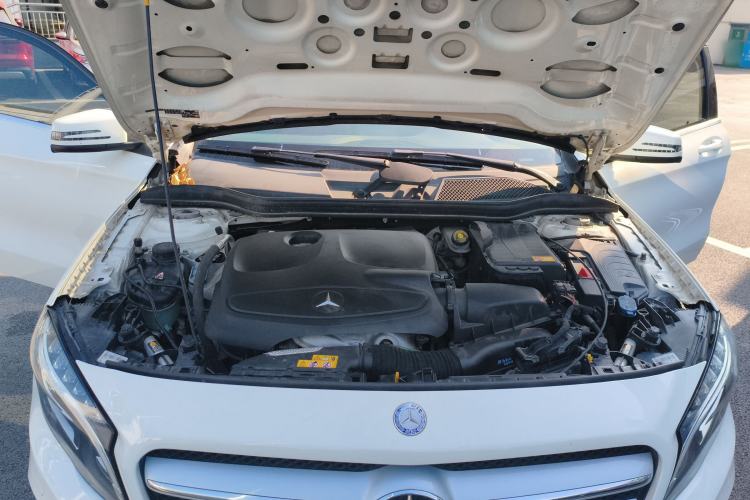 Used Mercedes-Benz GLA 2015 GLA 200 Engine Bay
