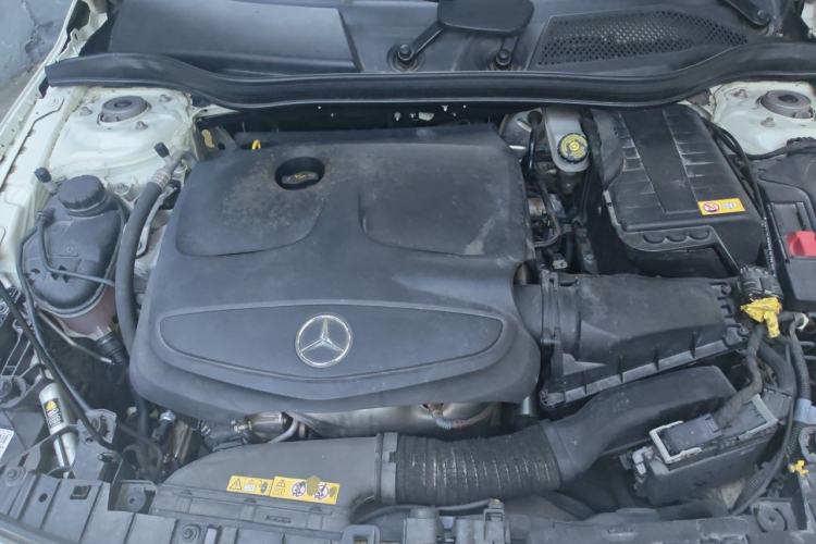 Used Mercedes-Benz GLA 2015 GLA 260 4MATIC Engine Bay