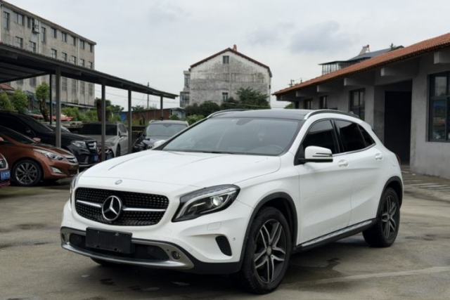 Used Mercedes-Benz GLA 2015 GLA 220 4MATIC Fashion Model