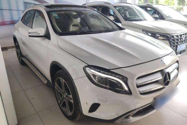 Used Mercedes-Benz GLA 2015 GLA 220 4MATIC Luxury Model Exterior 1