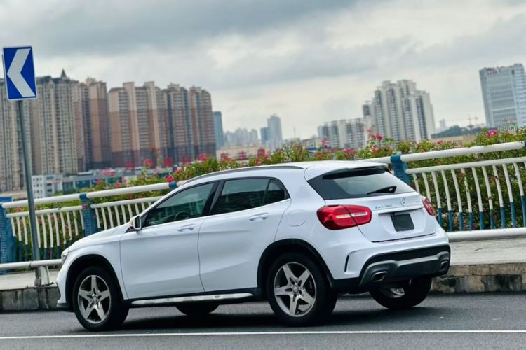 Used Mercedes-Benz GLA 2015 GLA 260 4MATIC Exterior 1