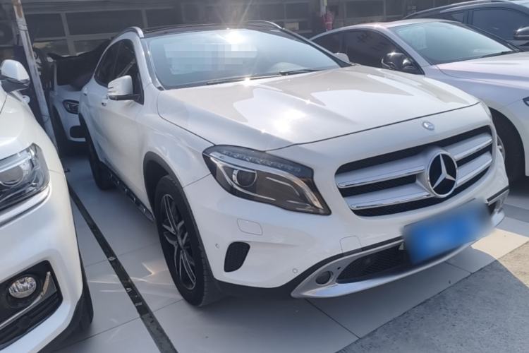 Used Mercedes-Benz GLA 2015 GLA 200 Fashion Model Exterior 1
