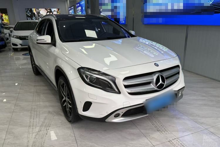 Used Mercedes-Benz GLA 2015 GLA 200 Fashion Model Exterior 1
