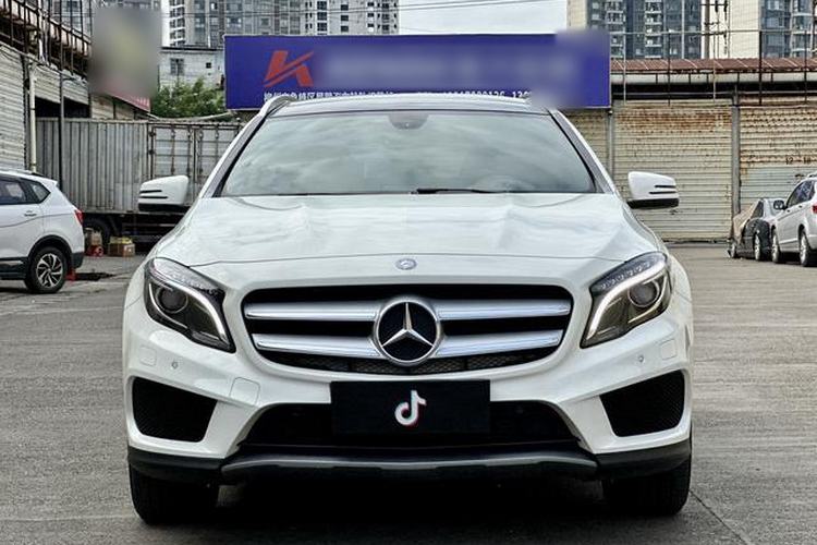 Used Mercedes-Benz GLA 2015 GLA 260 4MATIC Exterior 1