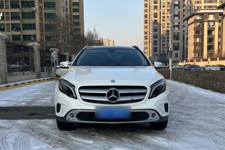 Used Mercedes-Benz GLA 2015 GLA 220 4MATIC Luxury Model Exterior 1