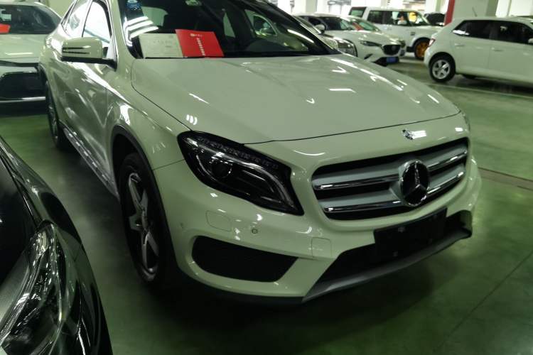 Used Mercedes-Benz GLA 2015 GLA 260 4MATIC Exterior 2