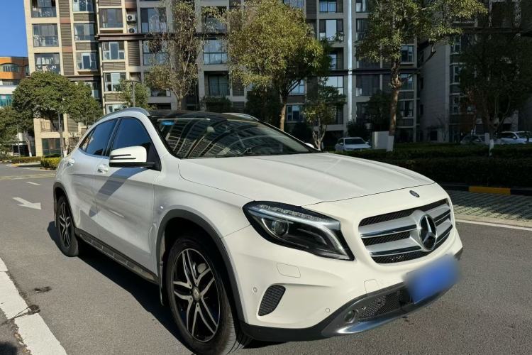 Used Mercedes-Benz GLA 2015 GLA 200 Fashion Model Exterior 2