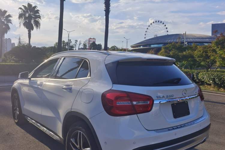 Used Mercedes-Benz GLA 2015 GLA 200 Fashion Model Exterior 2
