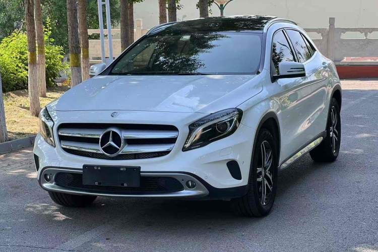 Used Mercedes-Benz GLA 2015 GLA 220 4MATIC Fashion Model Exterior 3