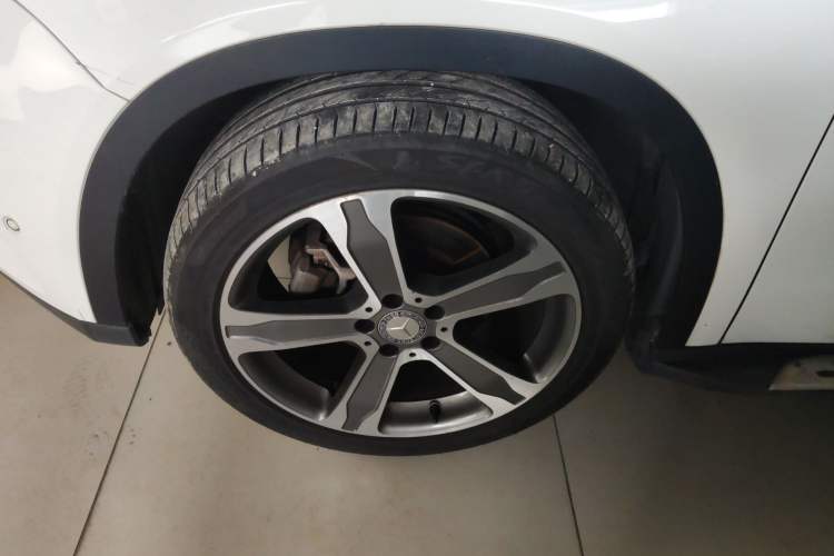 Used Mercedes-Benz GLA 2015 GLA 220 4MATIC Luxury Model Exterior 3