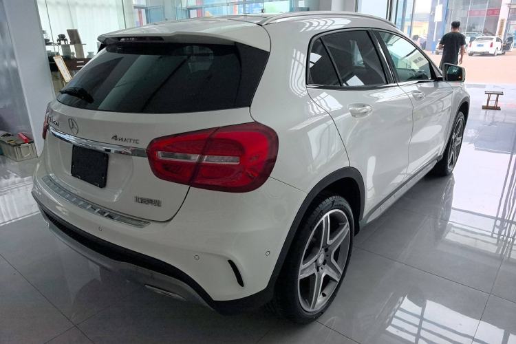 Used Mercedes-Benz GLA 2015 GLA 260 4MATIC Sport Edition Exterior 3