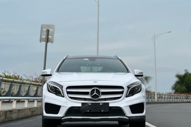 Used Mercedes-Benz GLA 2015 GLA 260 4MATIC Exterior 3