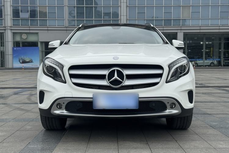 Used Mercedes-Benz GLA 2015 GLA 220 4MATIC Fashion Model Exterior 3