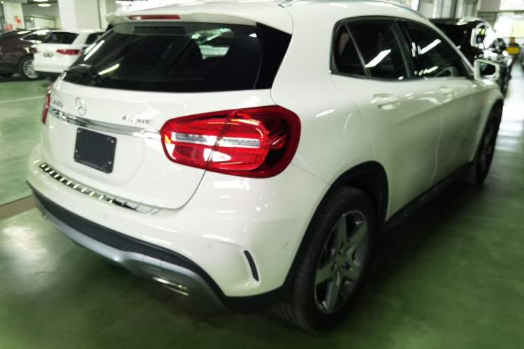 Used Mercedes-Benz GLA 2015 GLA 260 4MATIC Exterior 3