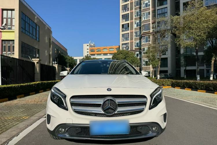 Used Mercedes-Benz GLA 2015 GLA 200 Fashion Model Exterior 3