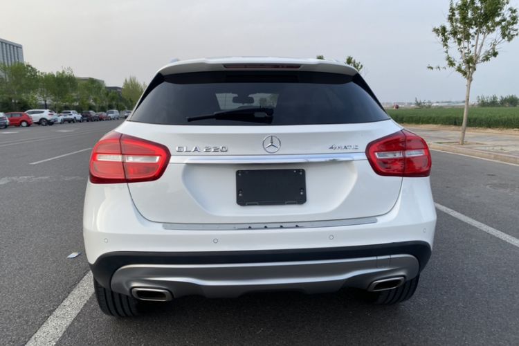 Used Mercedes-Benz GLA 2015 GLA 220 4MATIC Fashion Model Exterior 3