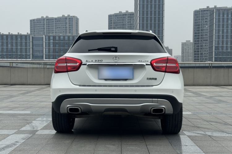 Used Mercedes-Benz GLA 2015 GLA 220 4MATIC Fashion Model Exterior 4