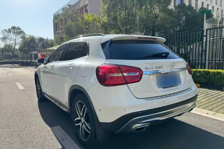 Used Mercedes-Benz GLA 2015 GLA 200 Fashion Model Exterior 4