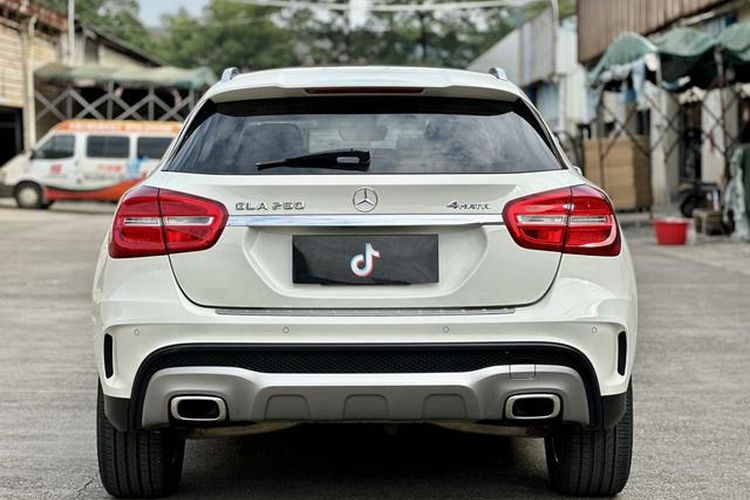 Used Mercedes-Benz GLA 2015 GLA 260 4MATIC Exterior 4