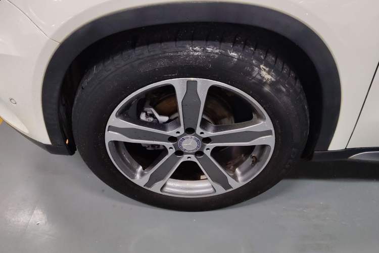 Used Mercedes-Benz GLA 2015 GLA 220 4MATIC Luxury Model Exterior 4