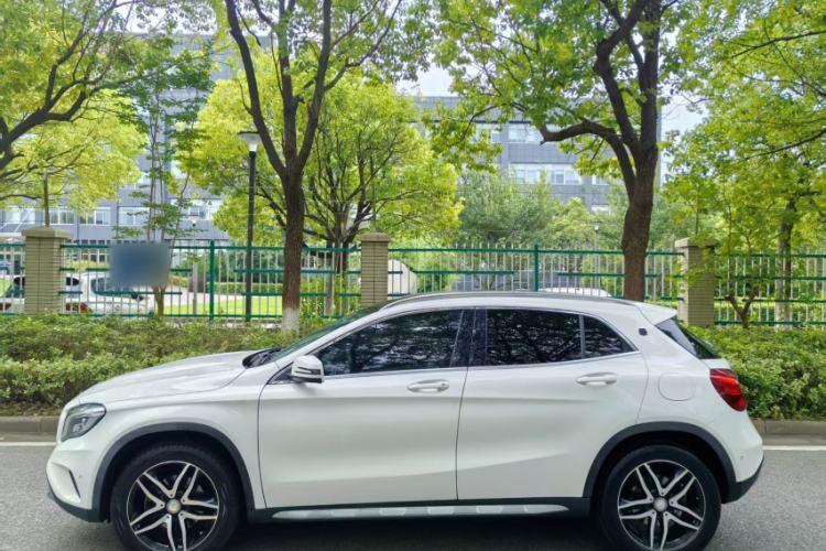 Used Mercedes-Benz GLA 2015 GLA 200 Fashion Model Exterior 4