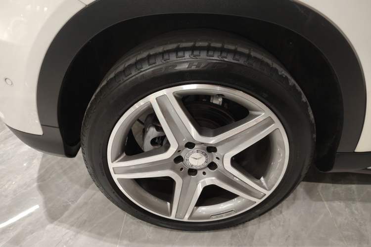 Used Mercedes-Benz GLA 2015 GLA 260 4MATIC Sport Edition Exterior 5