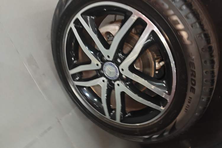 Used Mercedes-Benz GLA 2015 GLA 220 4MATIC Fashion Model Exterior 5