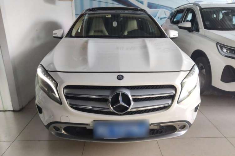 Used Mercedes-Benz GLA 2015 GLA 220 4MATIC Luxury Model Front