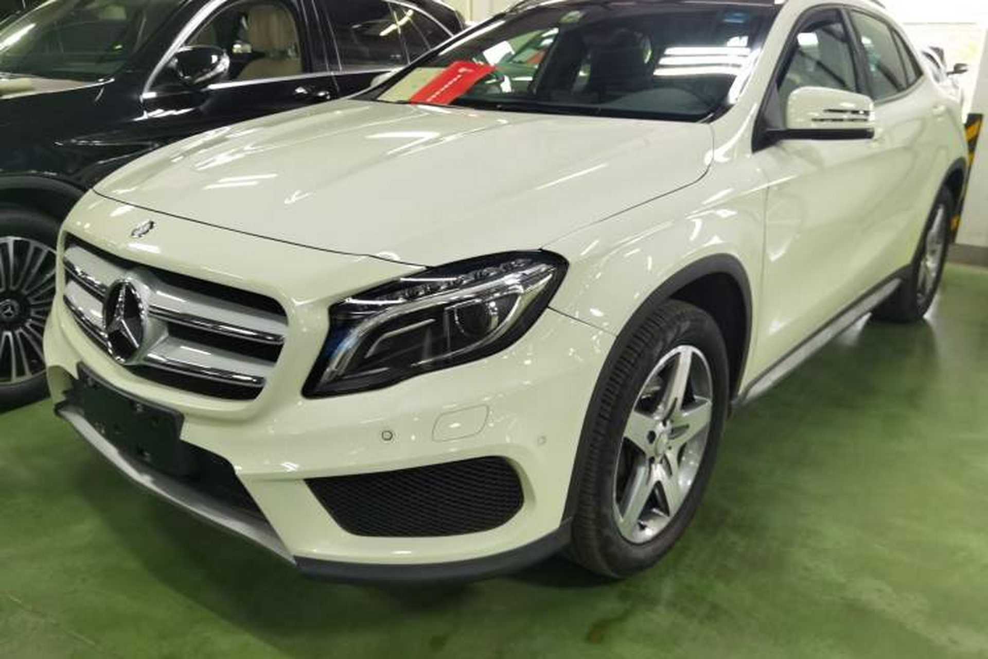 Used Mercedes-Benz GLA 2015 GLA 260 4MATIC Front Left 45 Deg