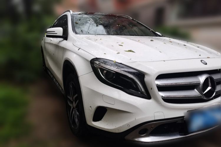 Used Mercedes-Benz GLA 2015 GLA 220 4MATIC Fashion Model Front Right 45 Deg